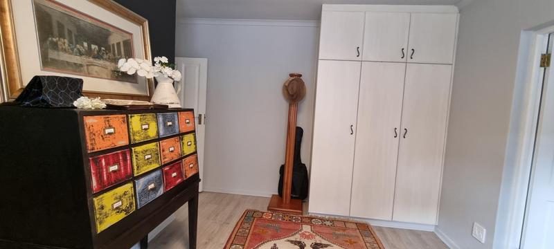 5 Bedroom Property for Sale in Reebok Western Cape